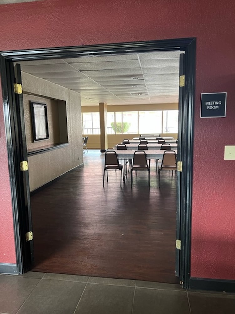 Red Roof Inn Hot Springs 27/49