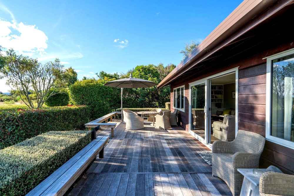 Tongariro Lodge 35/75