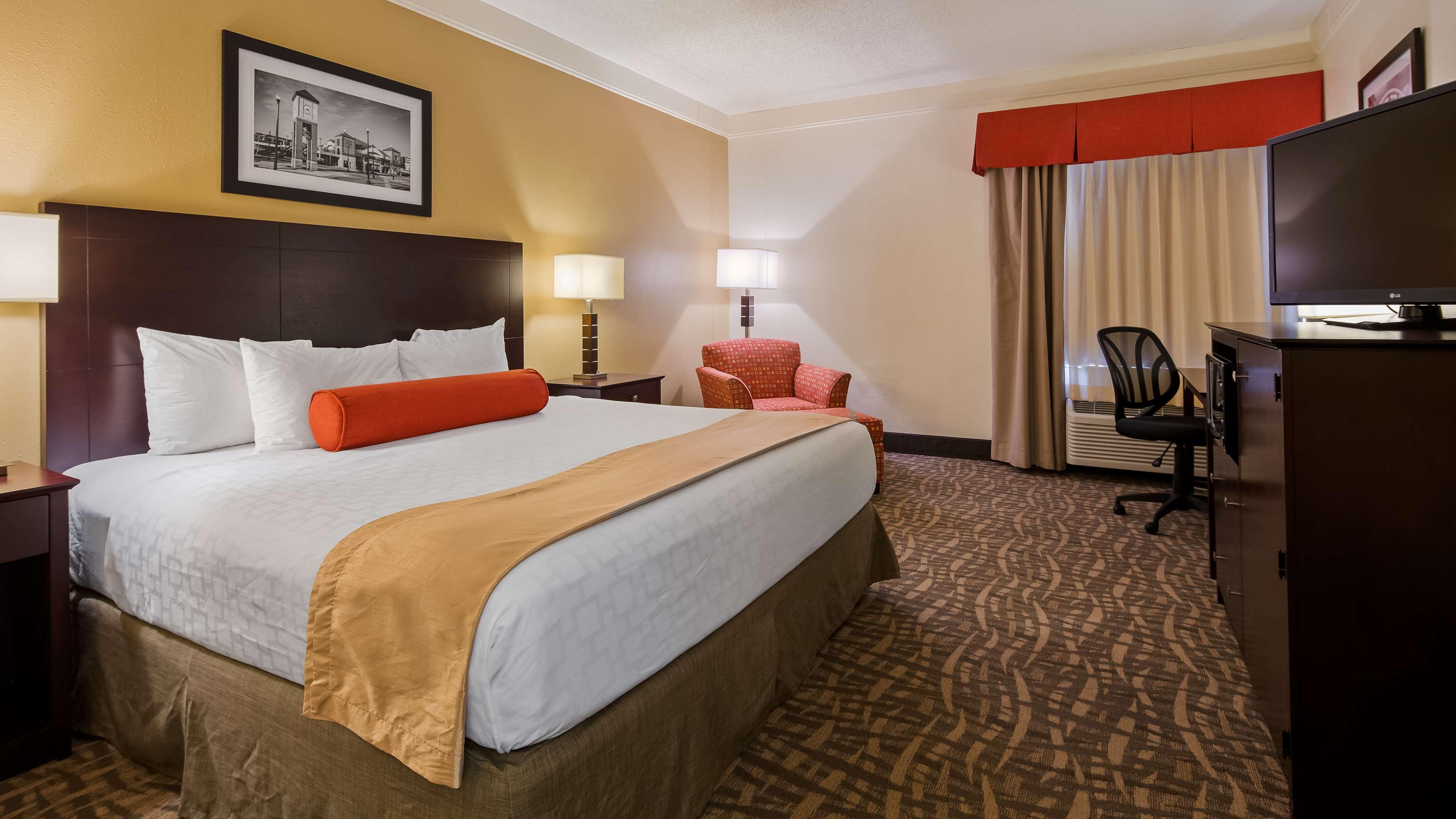 غرفة بسرير كوين لذوي الإعاقة، Best Western Plus Peoria 2/6