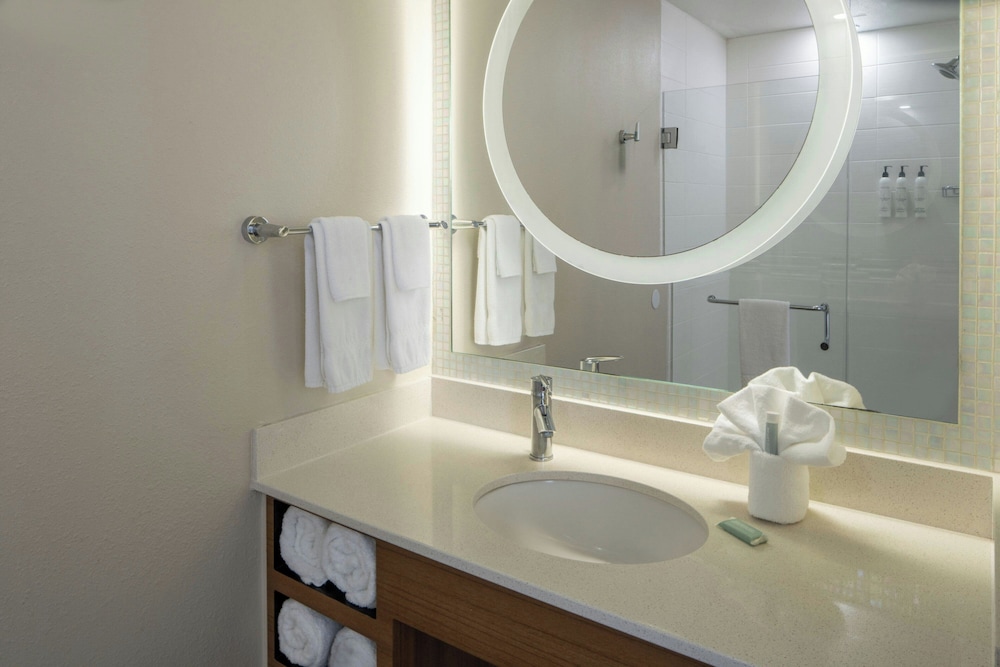 SpringHill Suites by Marriott Lake Charles 50/50