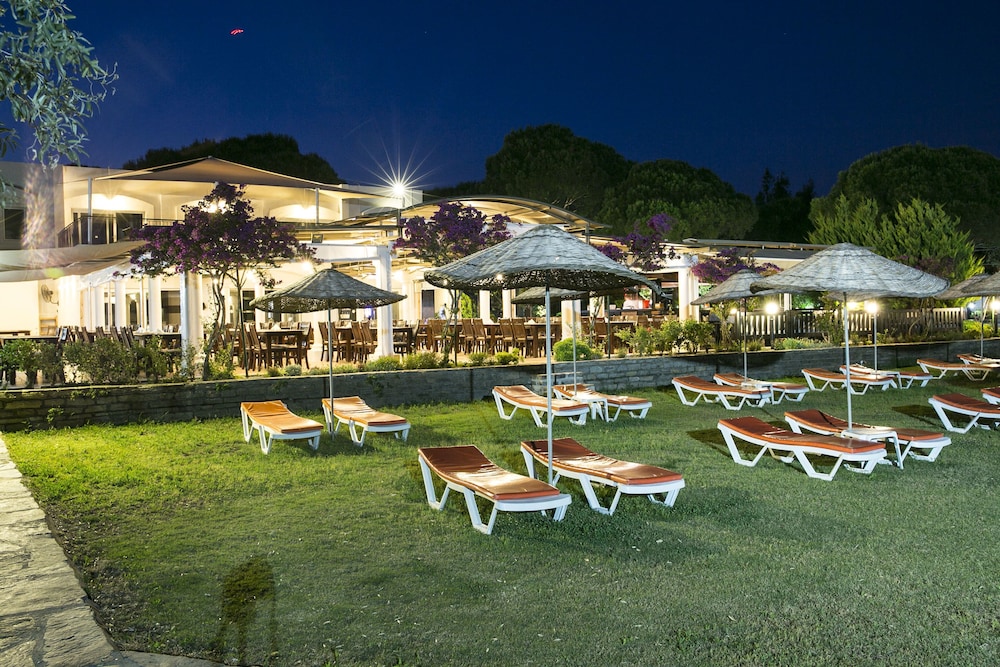 Bodrum Sea Side Beach Club Hotel - All Inclusive 65/72