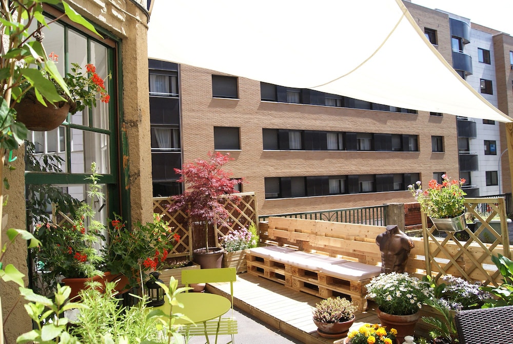 Aloha Hostel 1/33