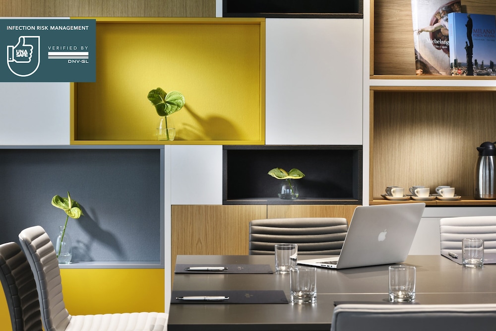 Unahotels The One Milan 45/57