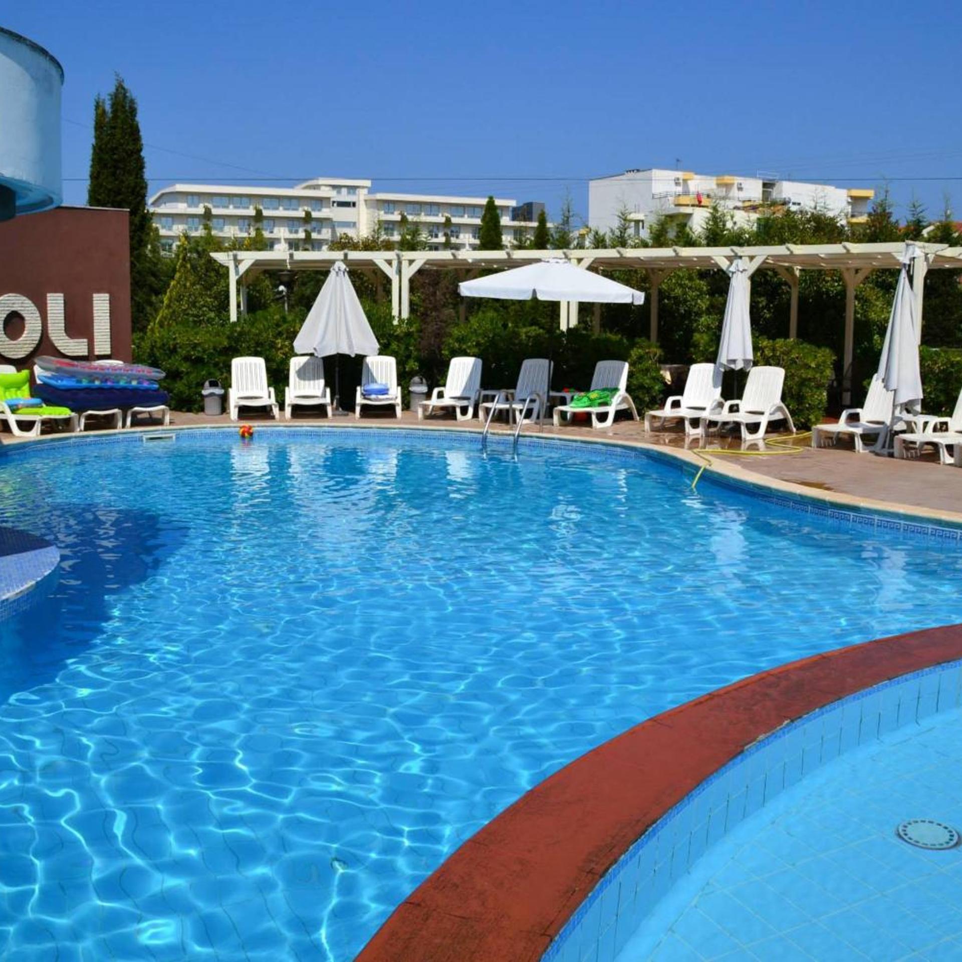 Akropoli Hotel in Golem