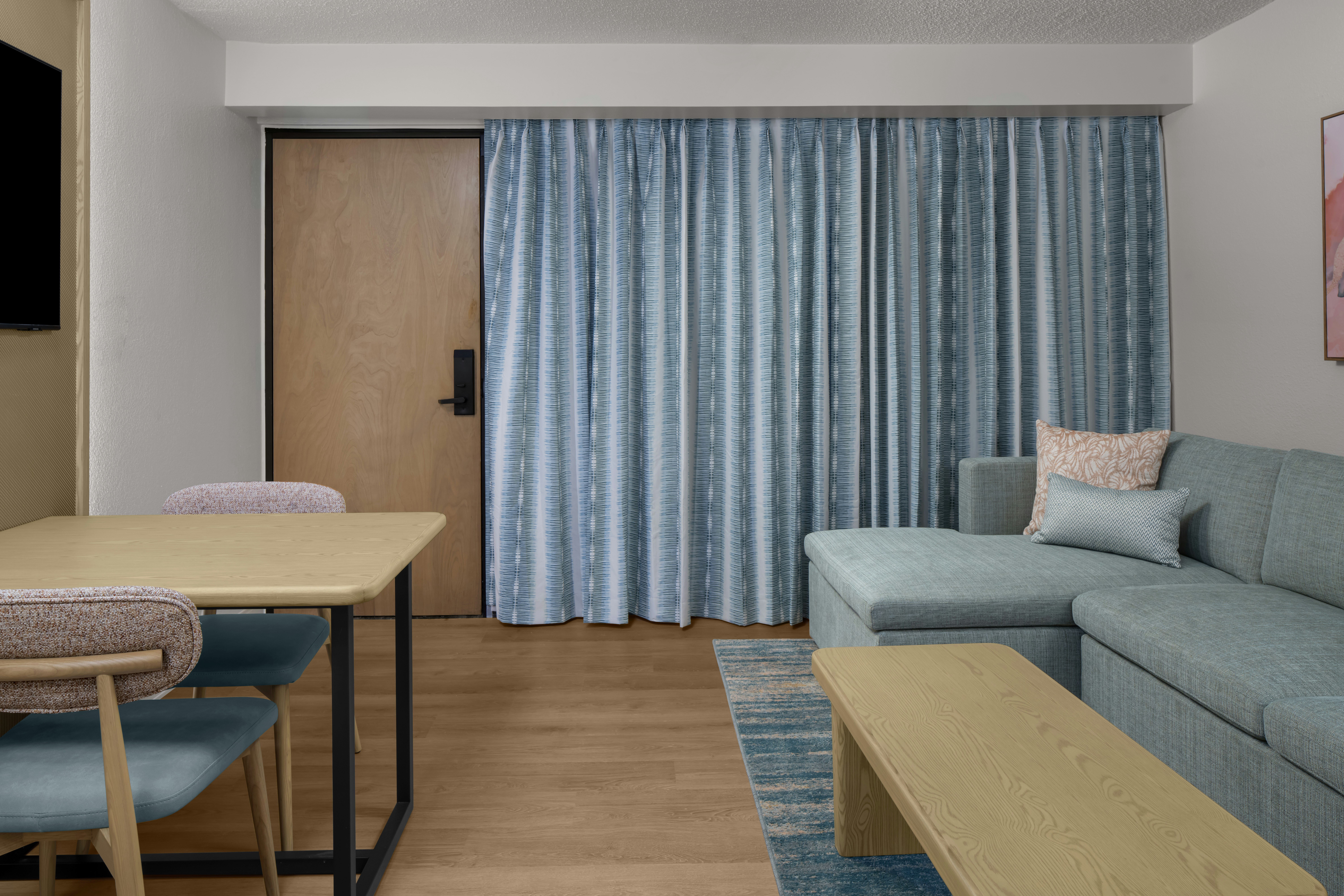 Embassy Suites by Hilton Orlando International Drive ICON Park 62/86