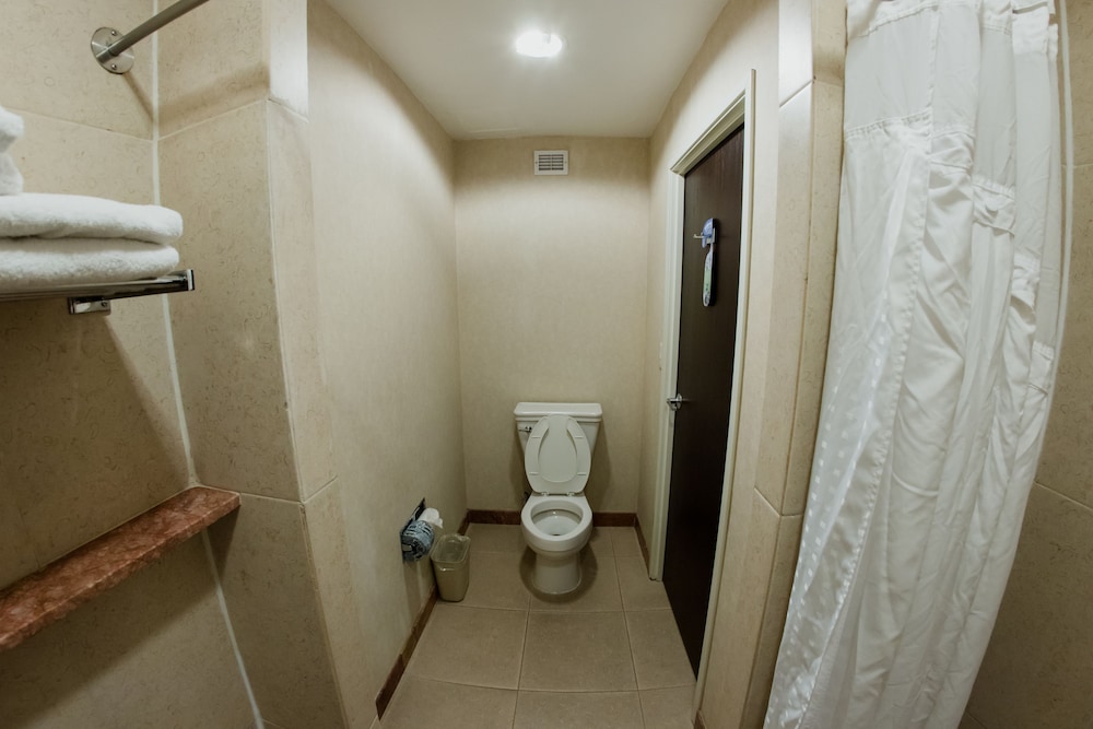 Excellence Express & Suites San Juan Del Rio 14/39