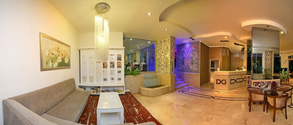 Kleopatra Celine Hotel 18/35