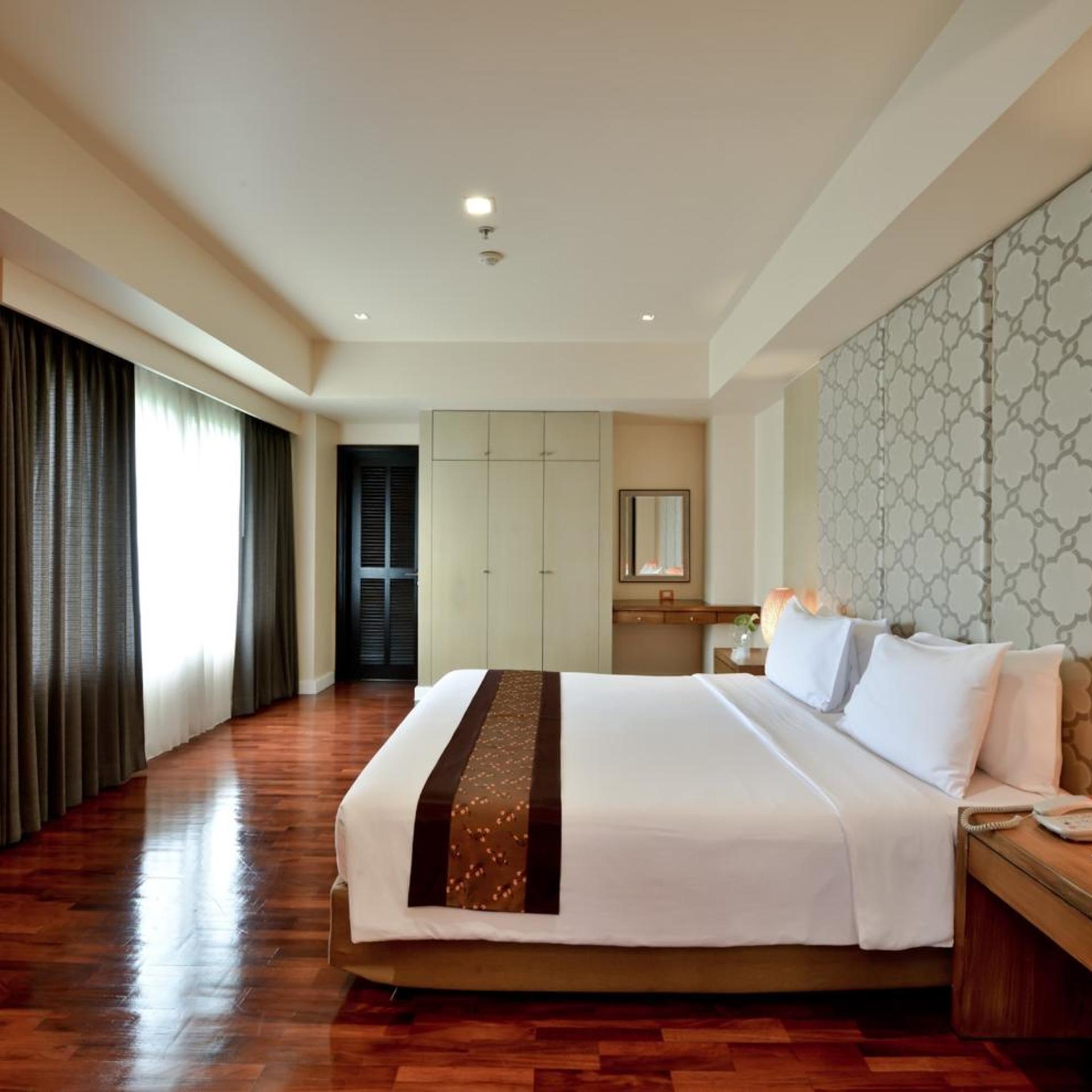 1 BEDROOM PREMIER SUITE