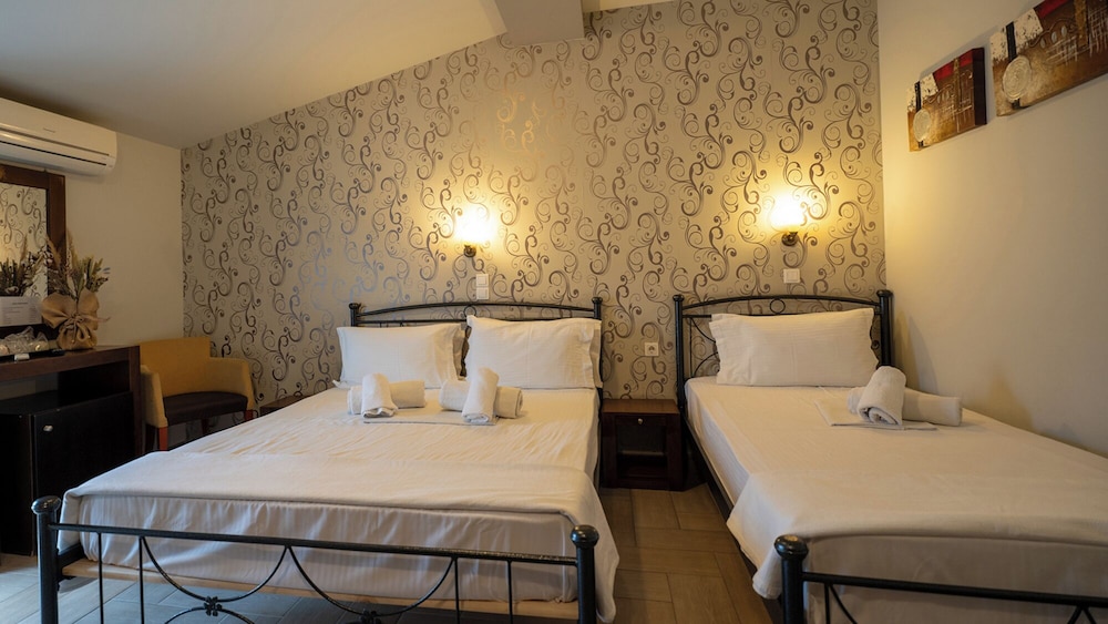 Toti Boutique Rooms 37/55