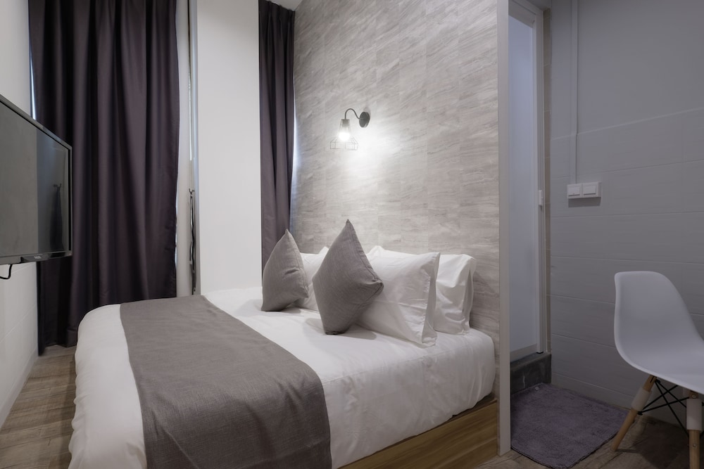 Q Loft Hotels @Bedok 10/32