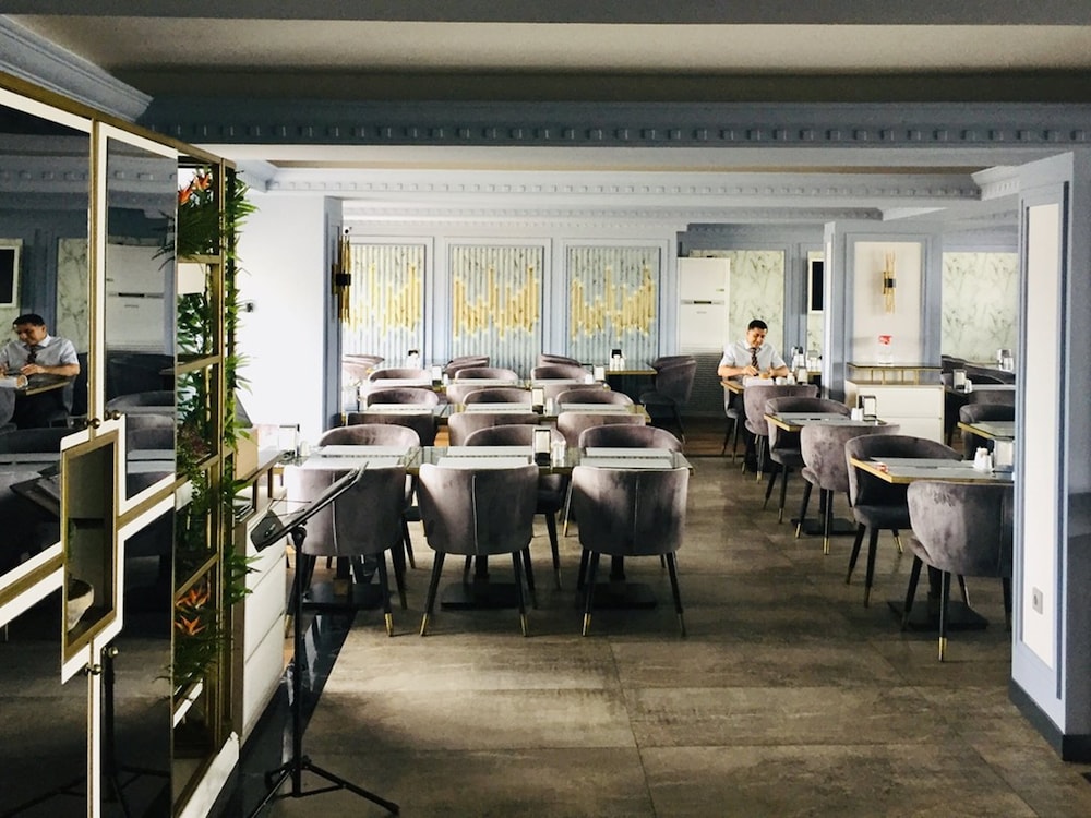 Grand Washington Hotel 40/50