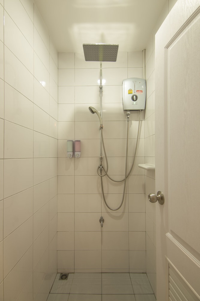 Ekanake Hostel 40/41