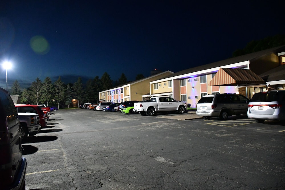 Stillwater Inn Suites 1/50