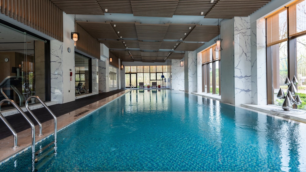 Holiday Inn Resort Maoshan Hot-Spring 40/69