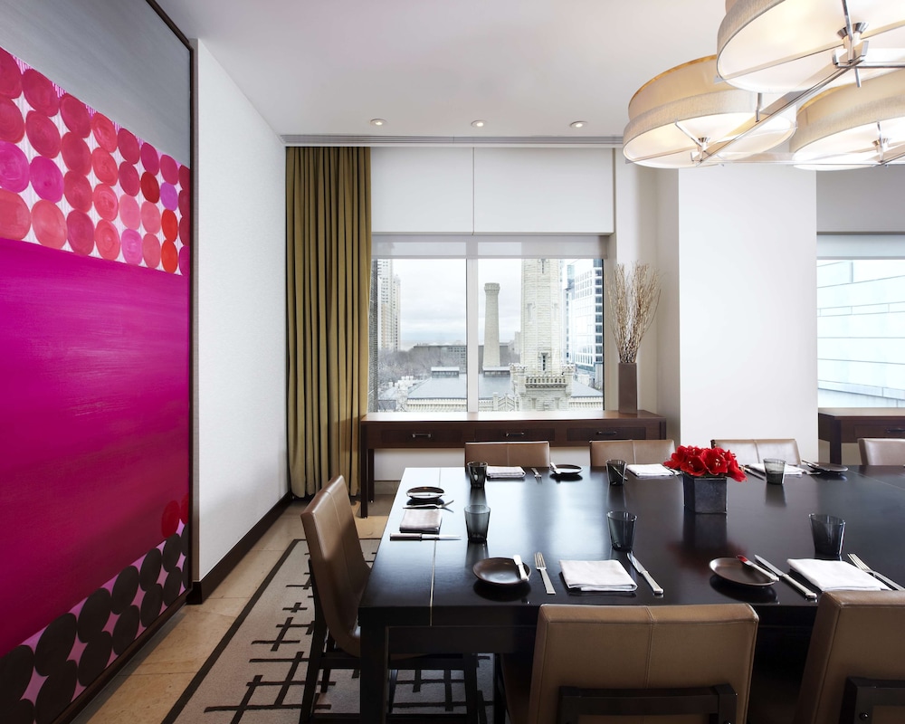 Park Hyatt Chicago 74/91