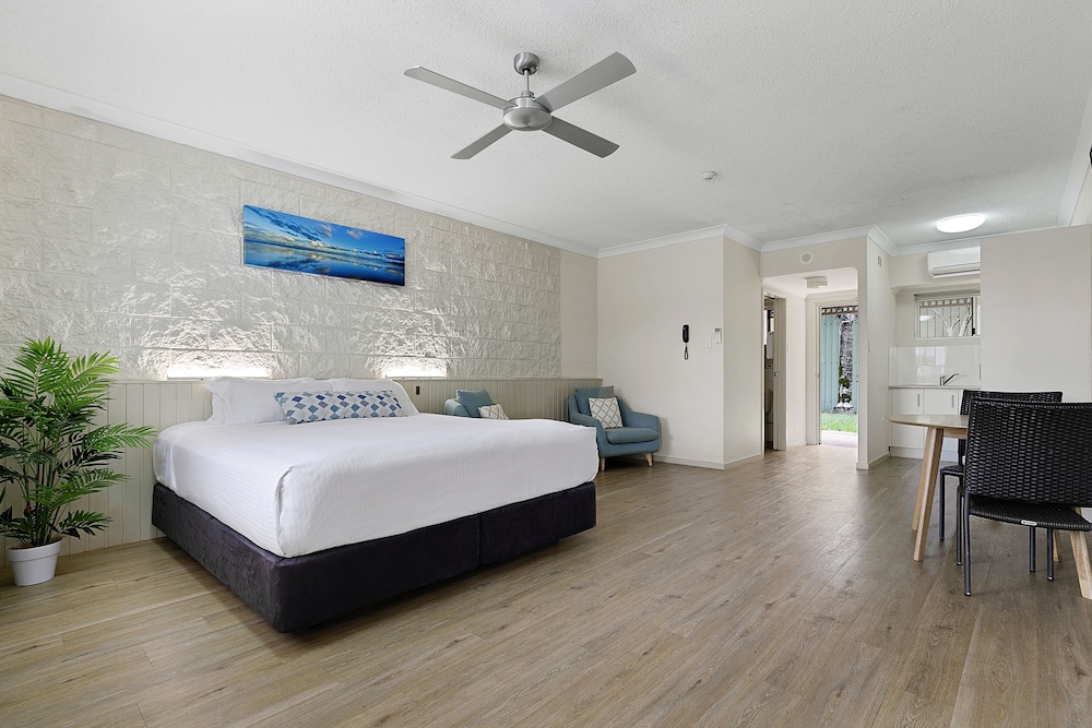 K Gari Beach Resort 17/50