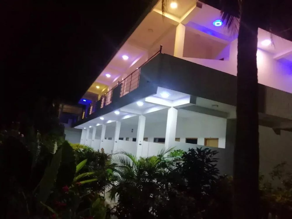 Sea Zone Hotel Nilaveli 1/49