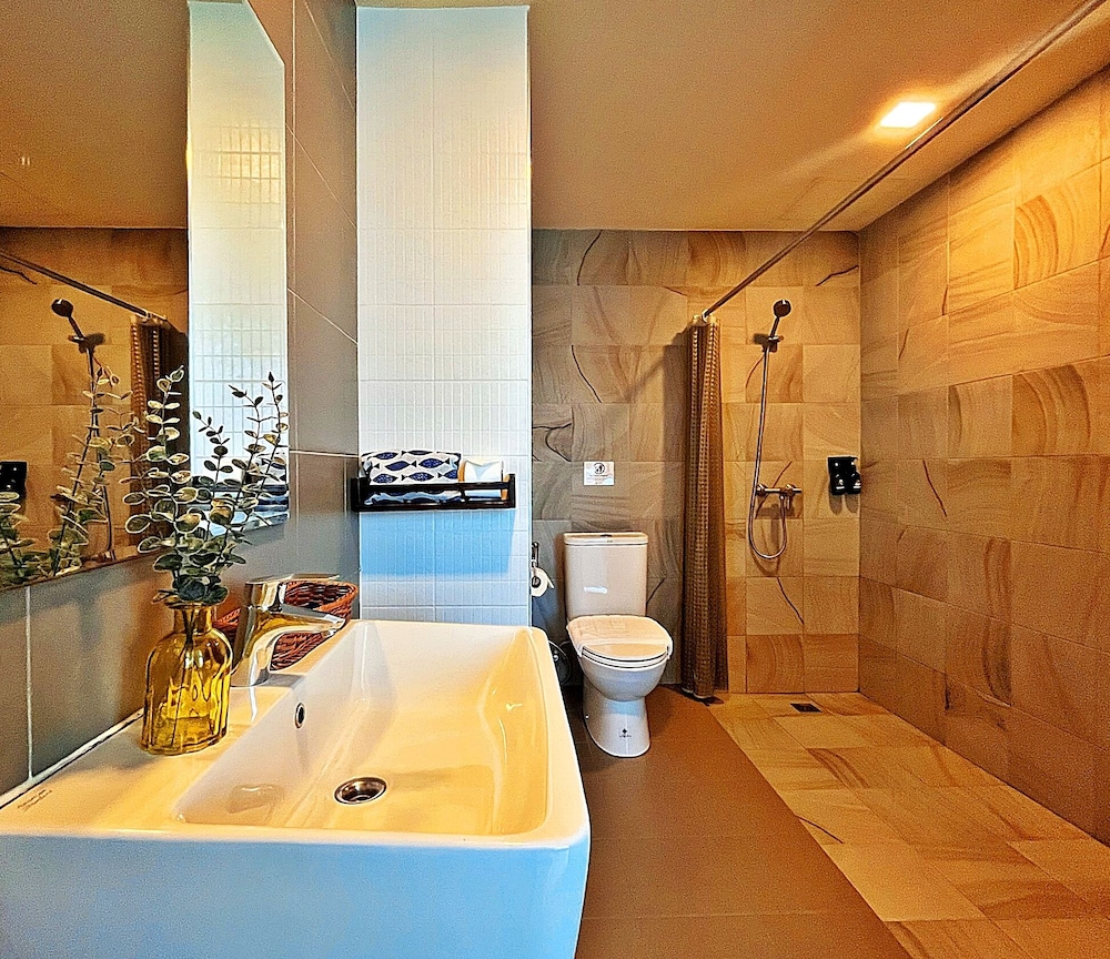 The Sixteenth Naiyang Beach Hotel 22/50