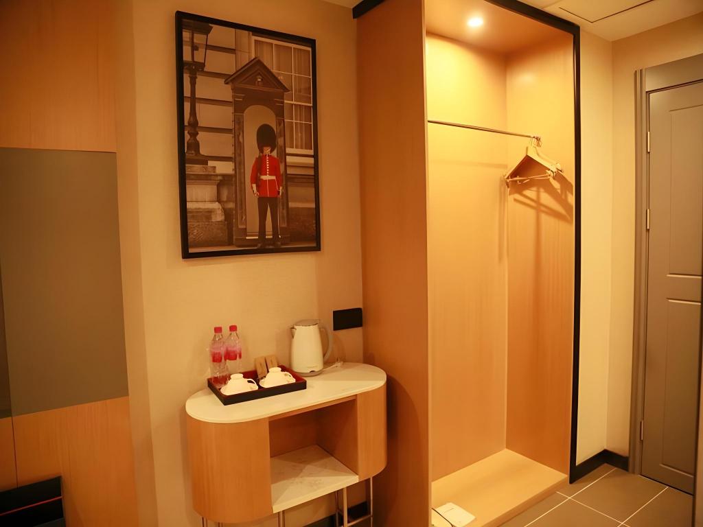 Lano Hotel (Guiding Yongchao Pedestrian Street) 34/54