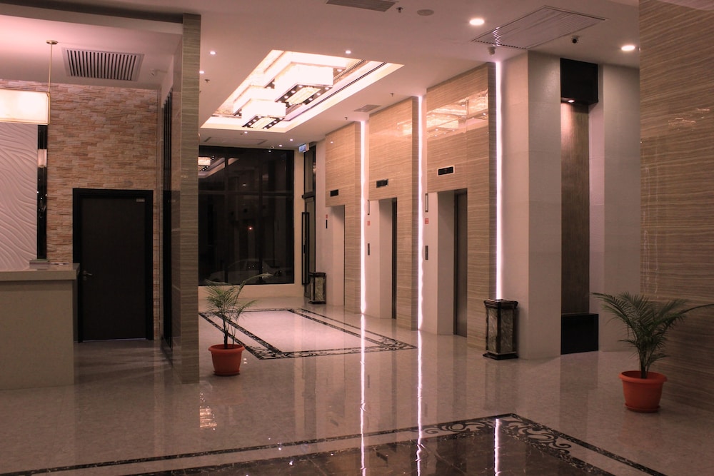 Livingston Hotel Sandakan 12/57