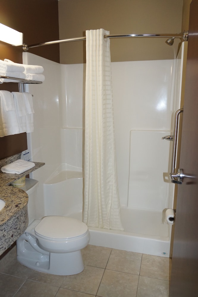 Microtel Inn Suites By Wyndham Cambridge 8/31