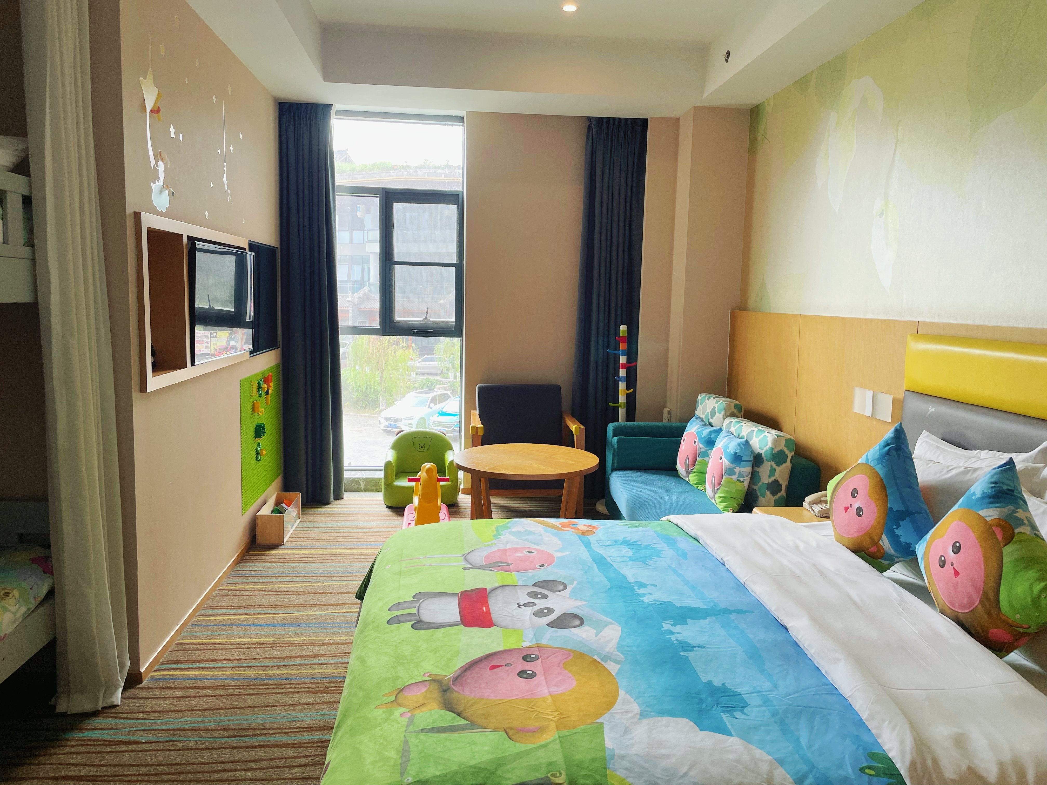 HOLIDAY INN EXPRESS EMEI MOUNTAIN 21/69