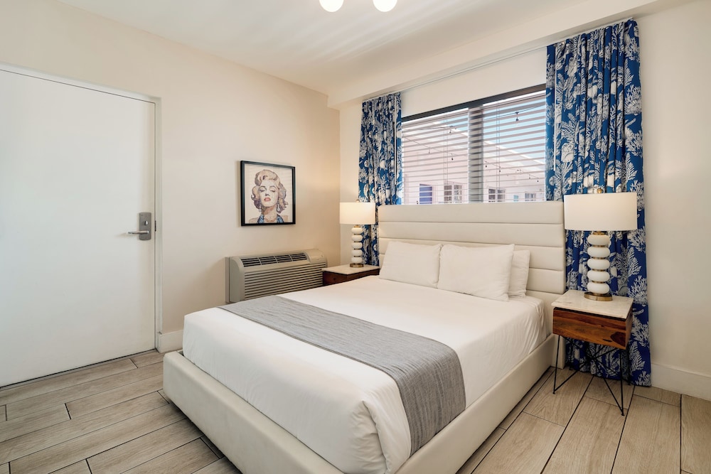 Waterside Hotel and Suites 50/86