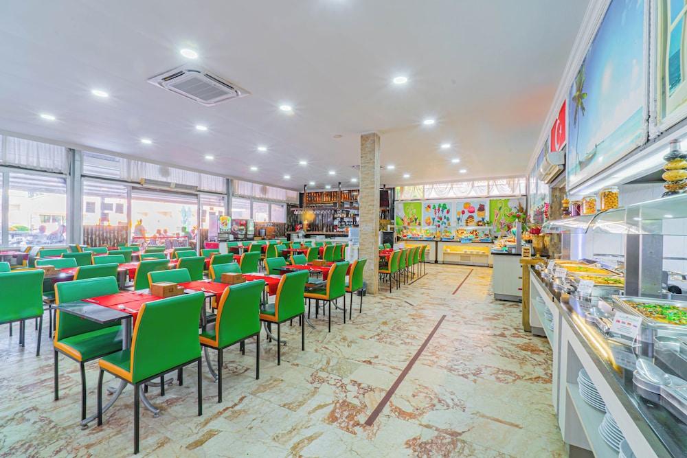 Sayanora Hotel & Park 40/50