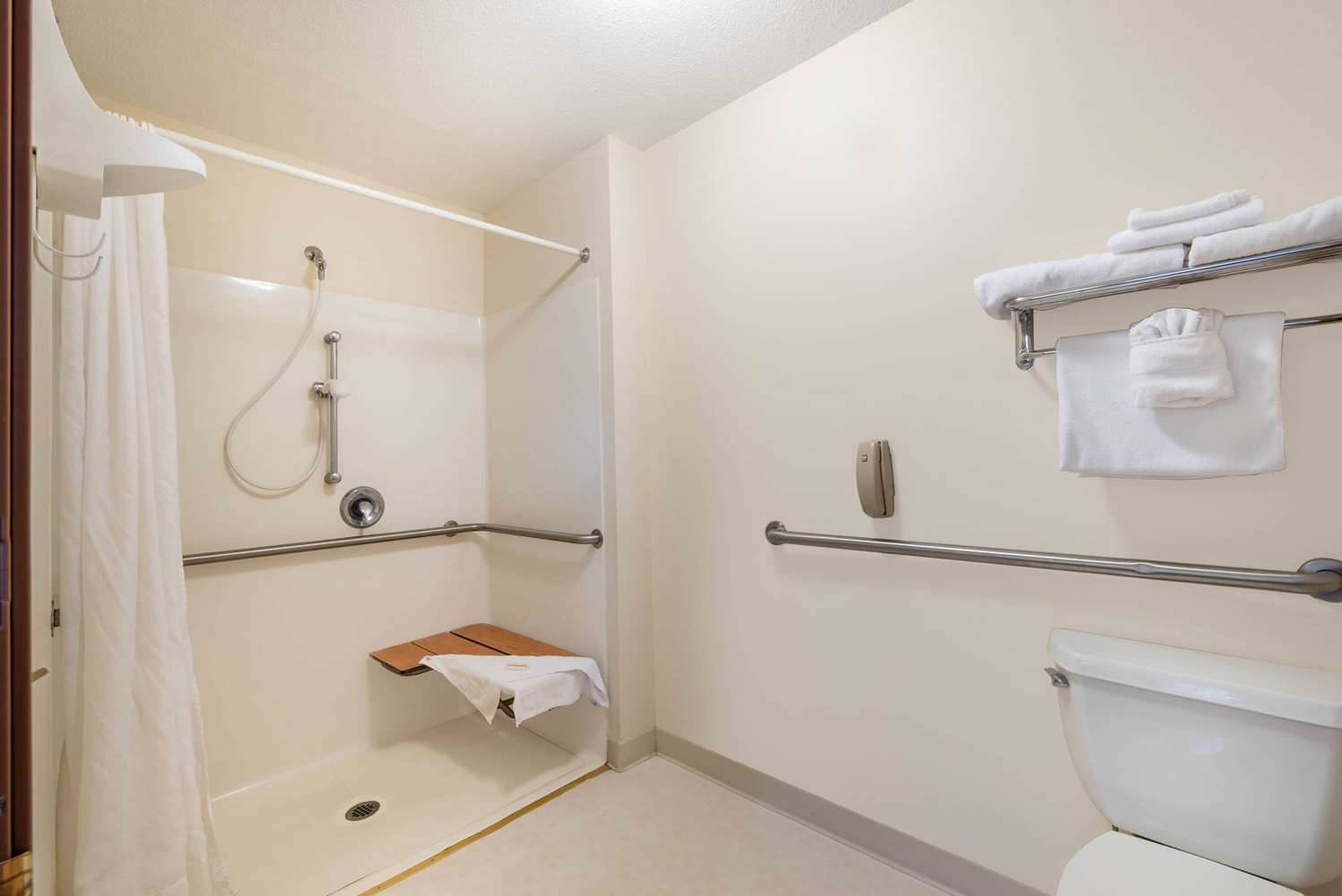 Summerset Hotel and Suites Rapid City West 18/20