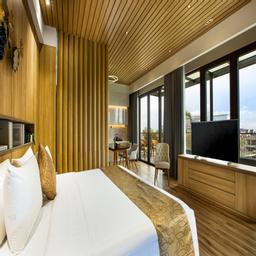 Presidential, Suite