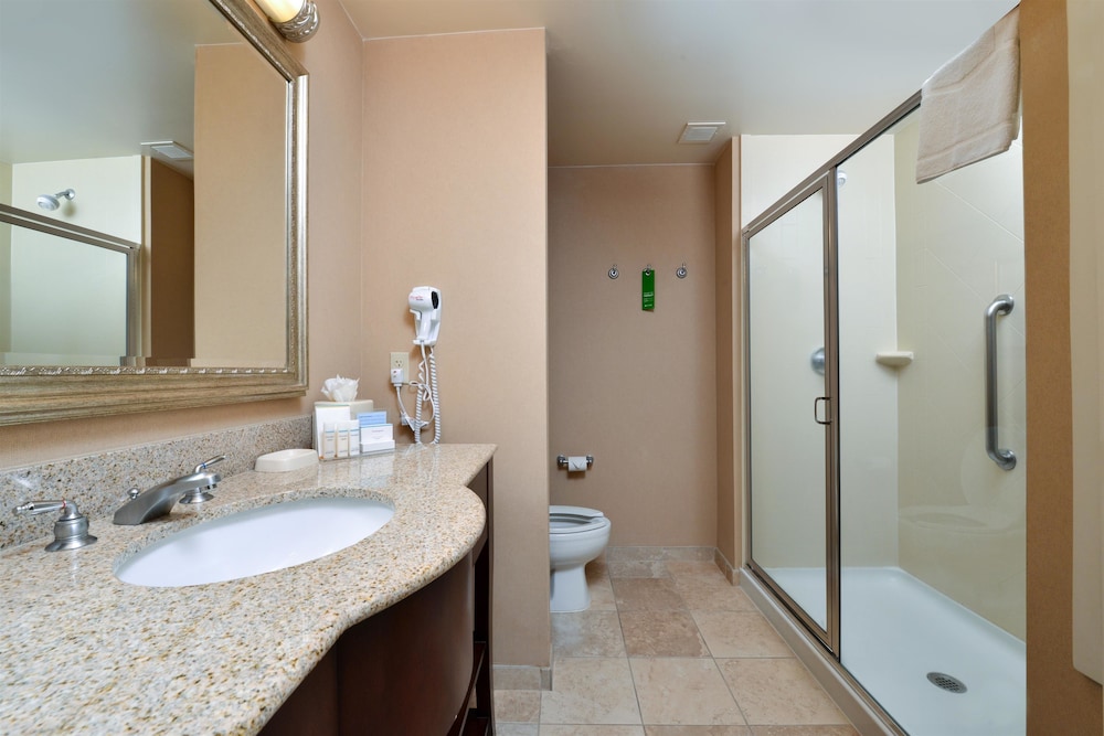 Hampton Inn & Suites Tacoma 17/46