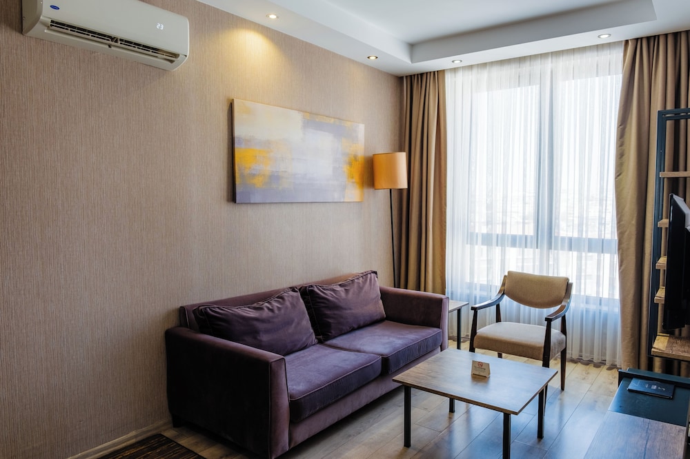 Shimall Hotel 26/44