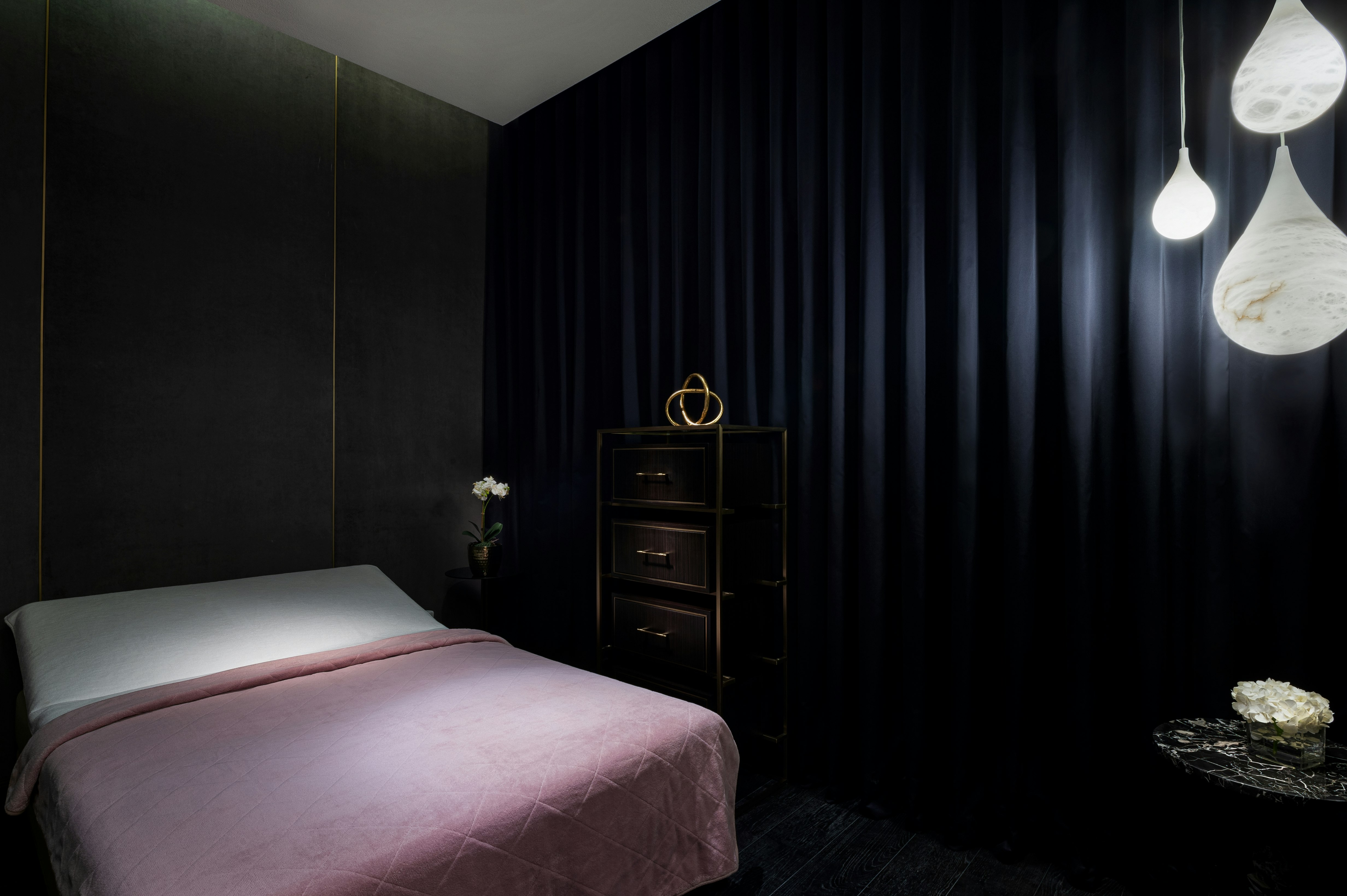 Waldorf Astoria Kuwait 25/81