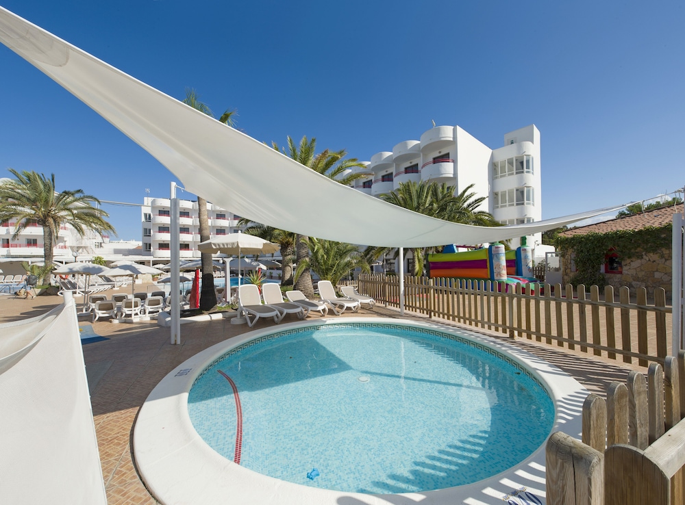 Coral Star Apartments 5/70