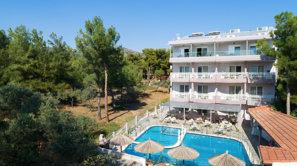 Hotel Sirines 3/50