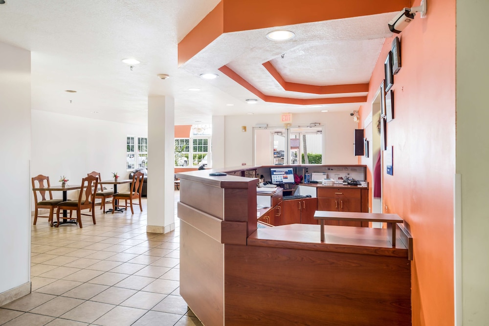 Golden Isles Inn & Suites Brunswick South 11/38