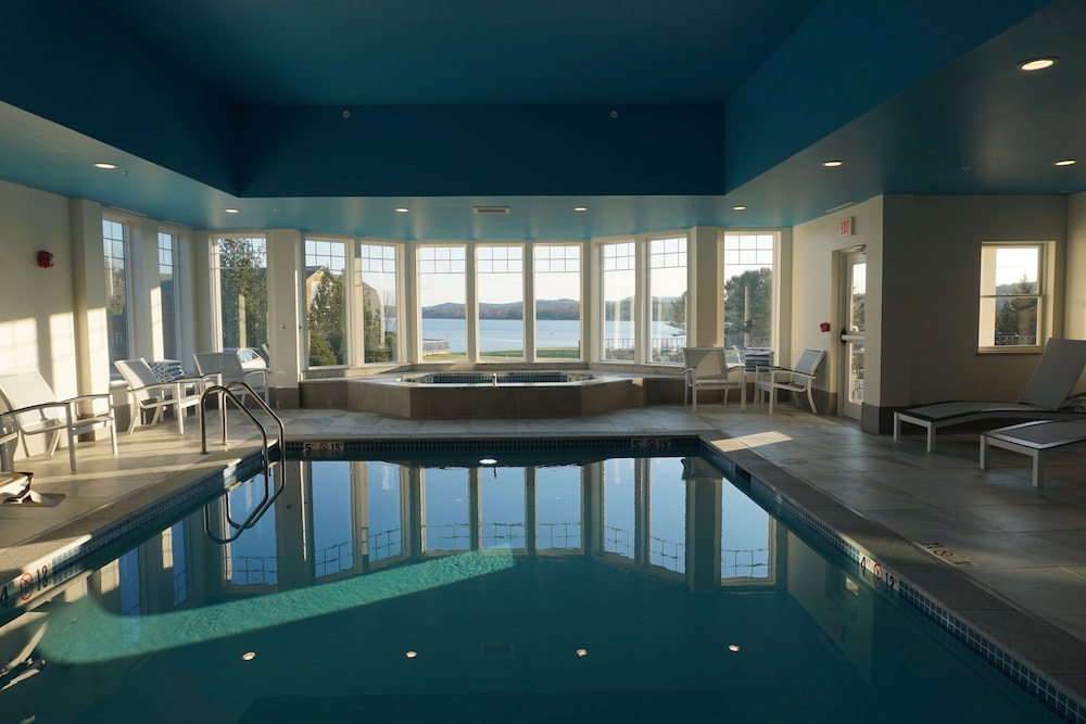 Belfast Harbor Inn 30/64