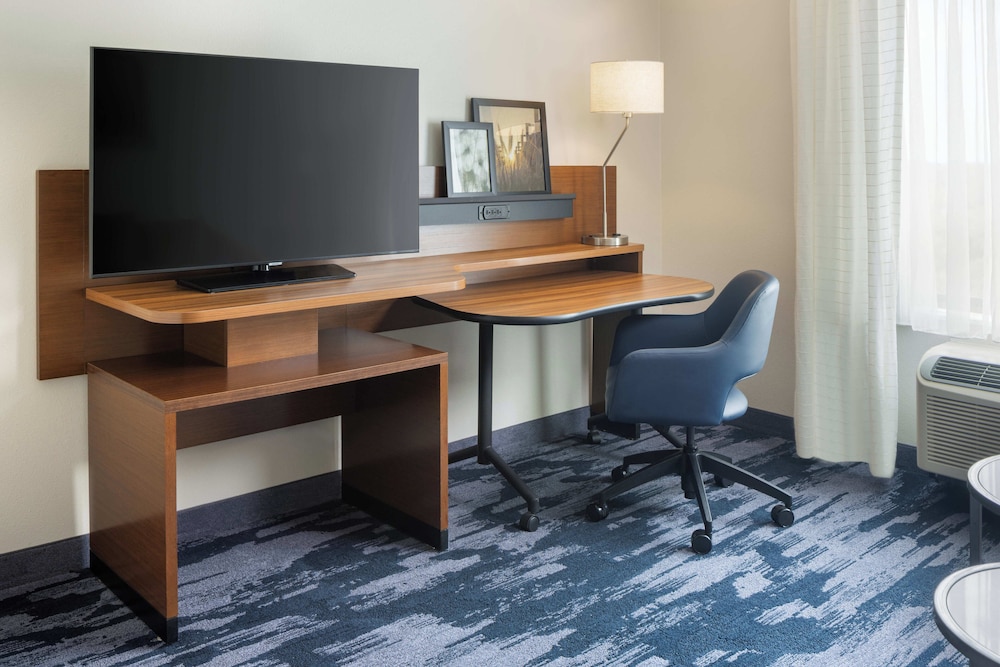 Fairfield Inn And Suites By Marriott Lincoln Southeast 57/64