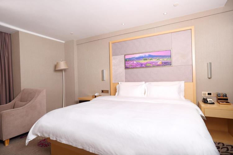 Lavande Hotel (Foshan Shunde Jinlong Metro Station) 12/27