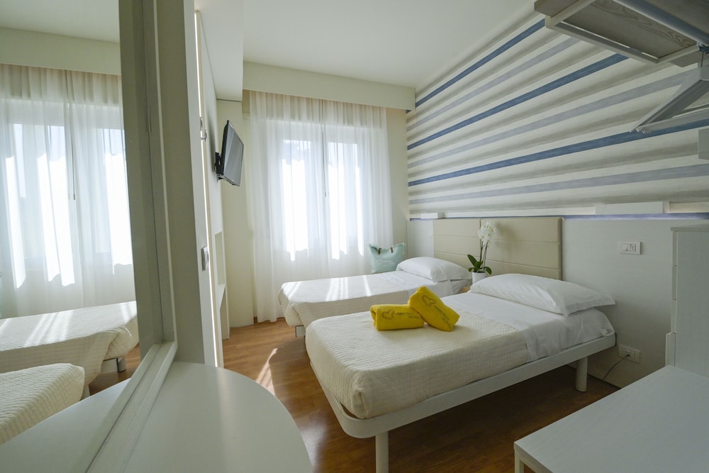 Hotel Aristeo 48/72