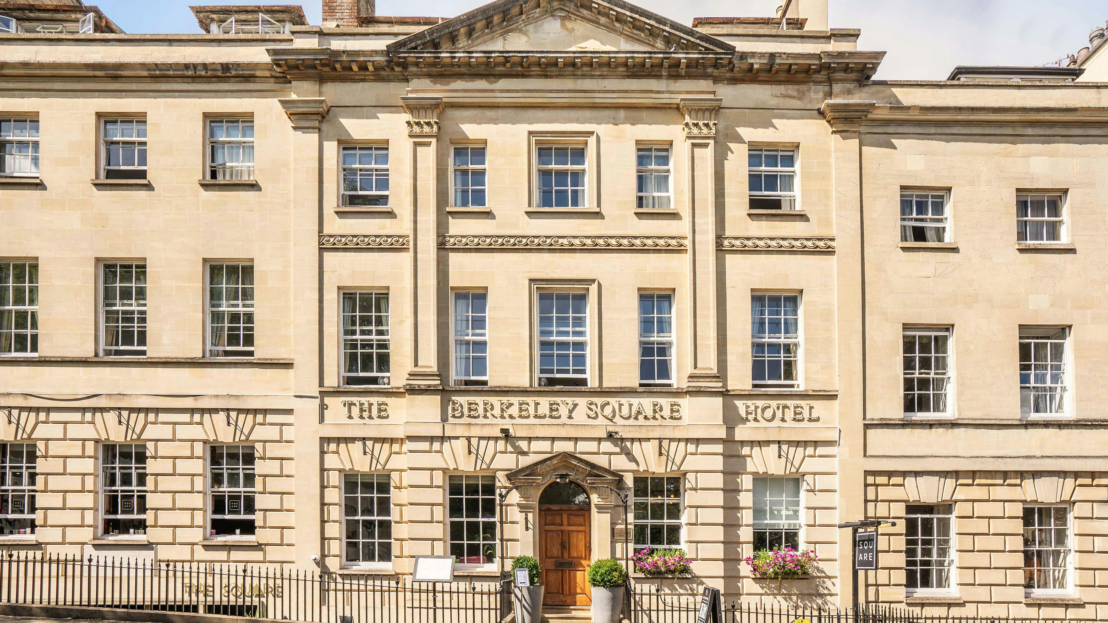 Berkeley Square Hotel 2/73