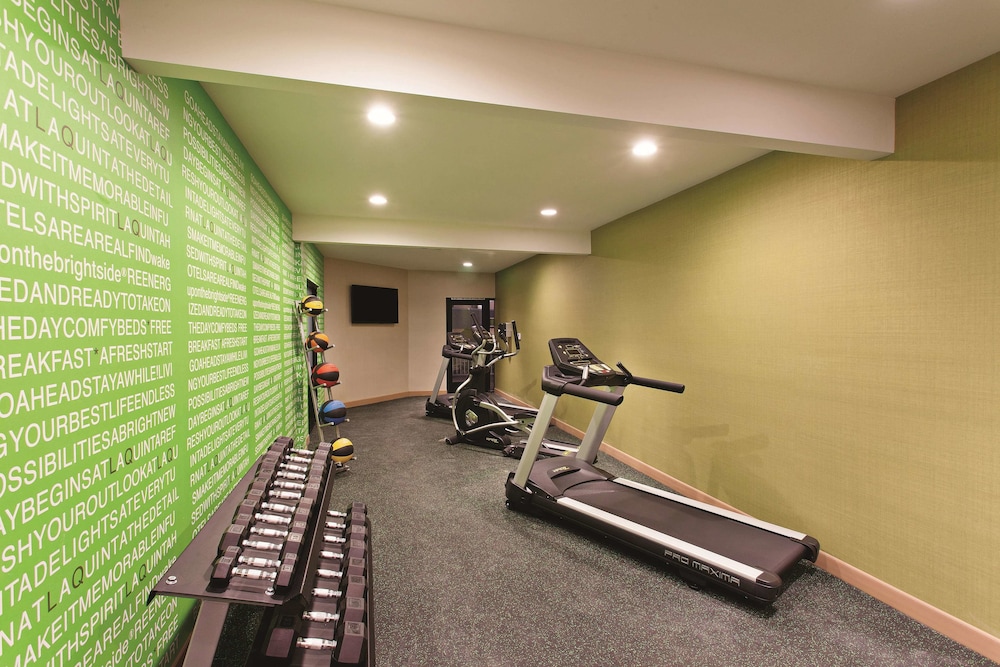 La Quinta Inn & Suites By Wyndham Pomona 32/52