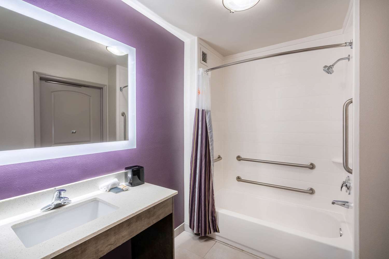 La Quinta Inn & Suites by Wyndham Chattanooga - Lookout Mtn 41/41
