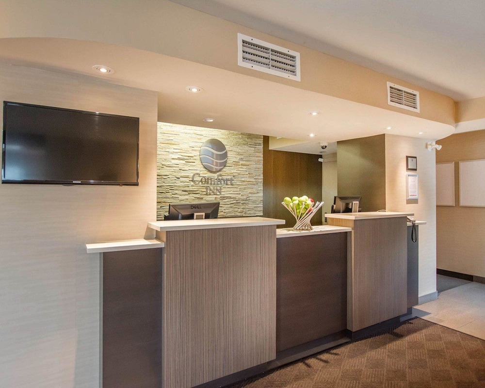 Comfort Inn Mont Laurier, QC 2/46