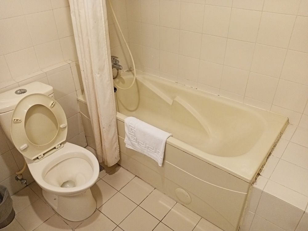 Chungli Business Hotel 48/48