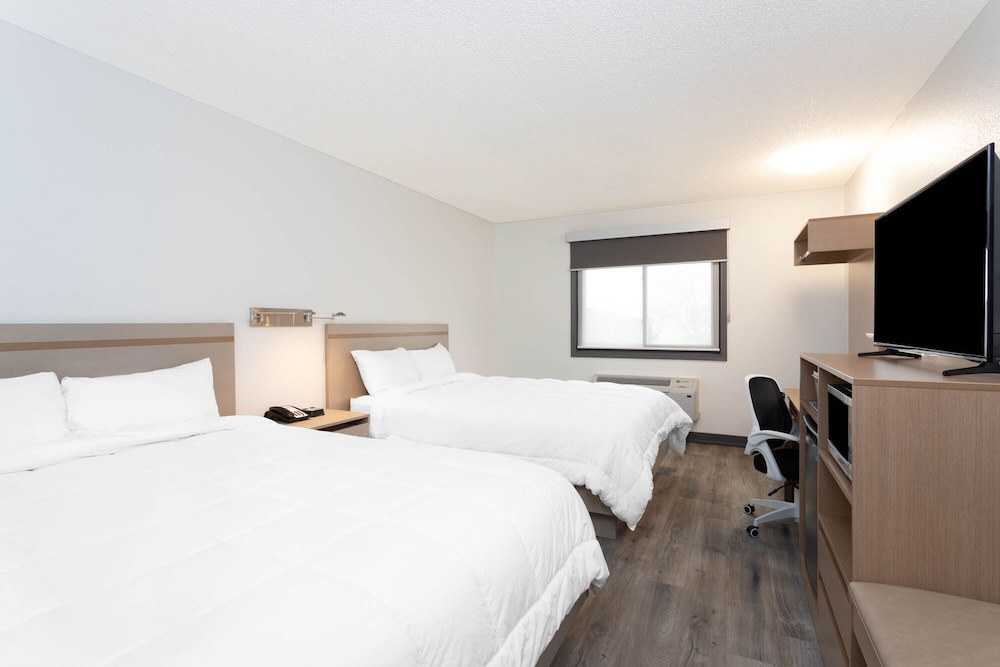 Travelodge by Wyndham Elkhart 17/54