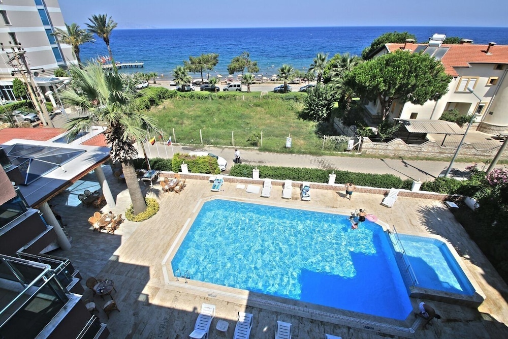 Oz Guzelcamli Otel 15/15