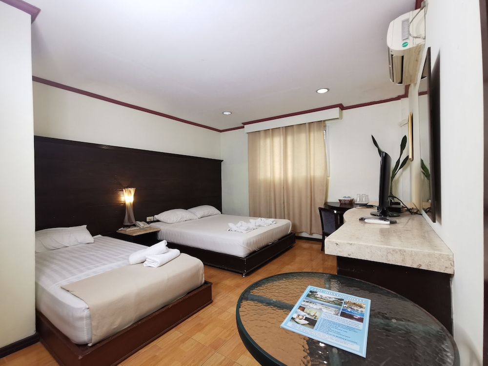 Cebu Hilltop Hotel 12/54