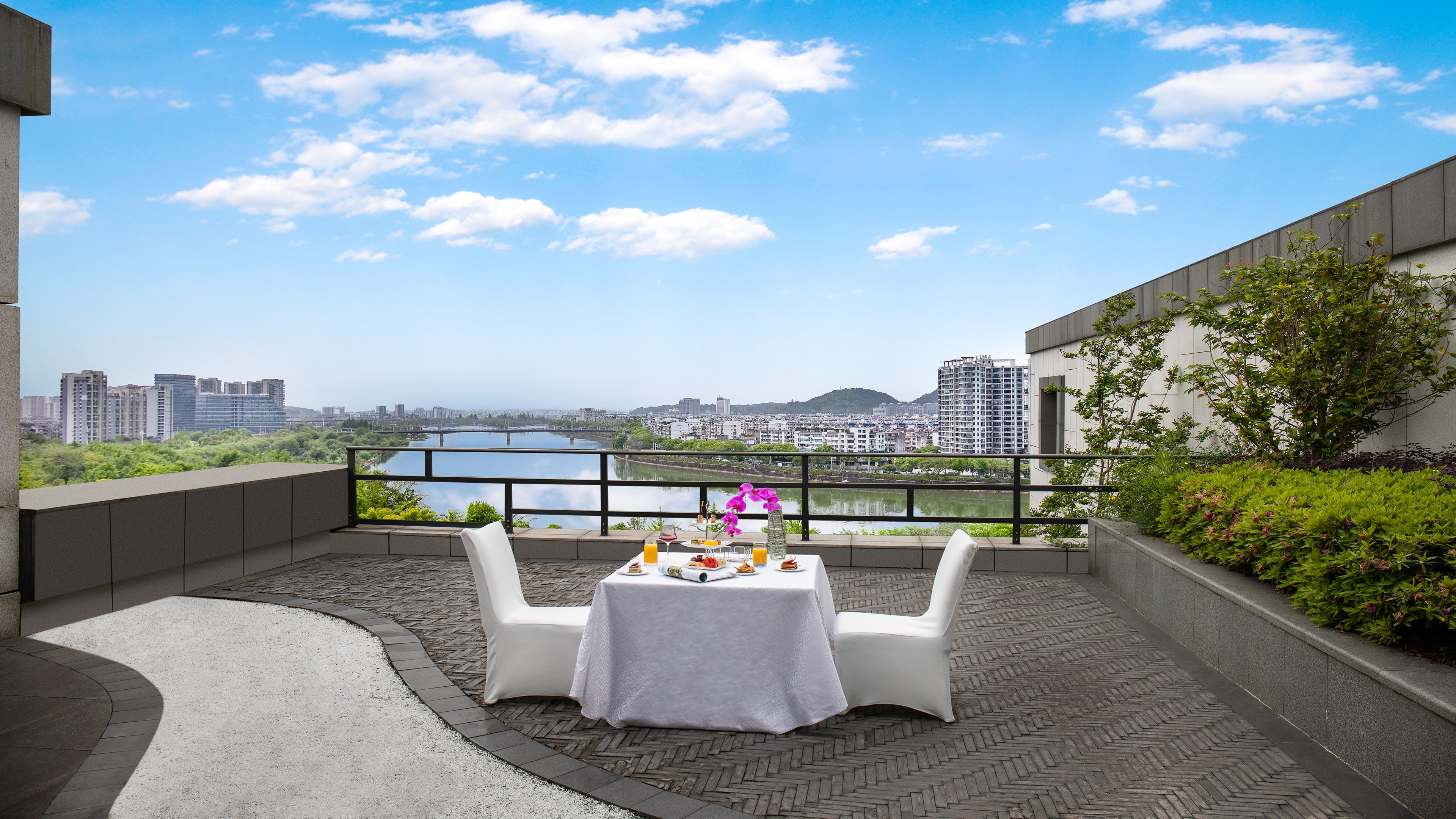 Crowne Plaza Huangshan Yucheng 42/50