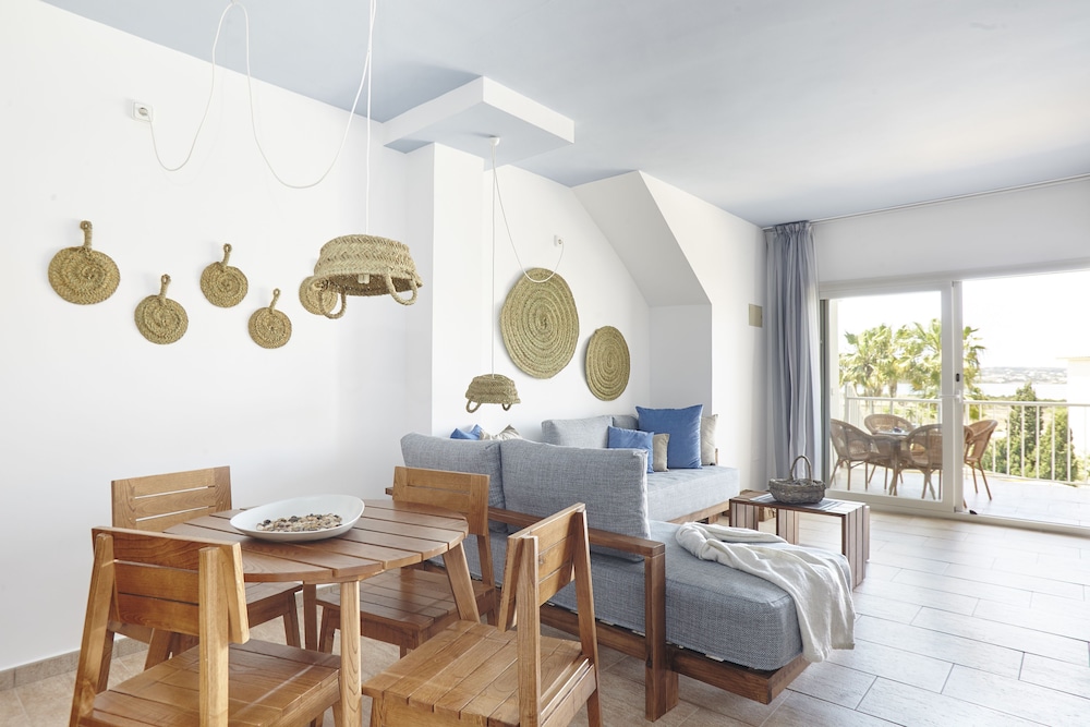 Apartamentos Castavi 44/63